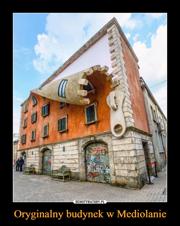 Oryginalny budynek w Mediolanie –  